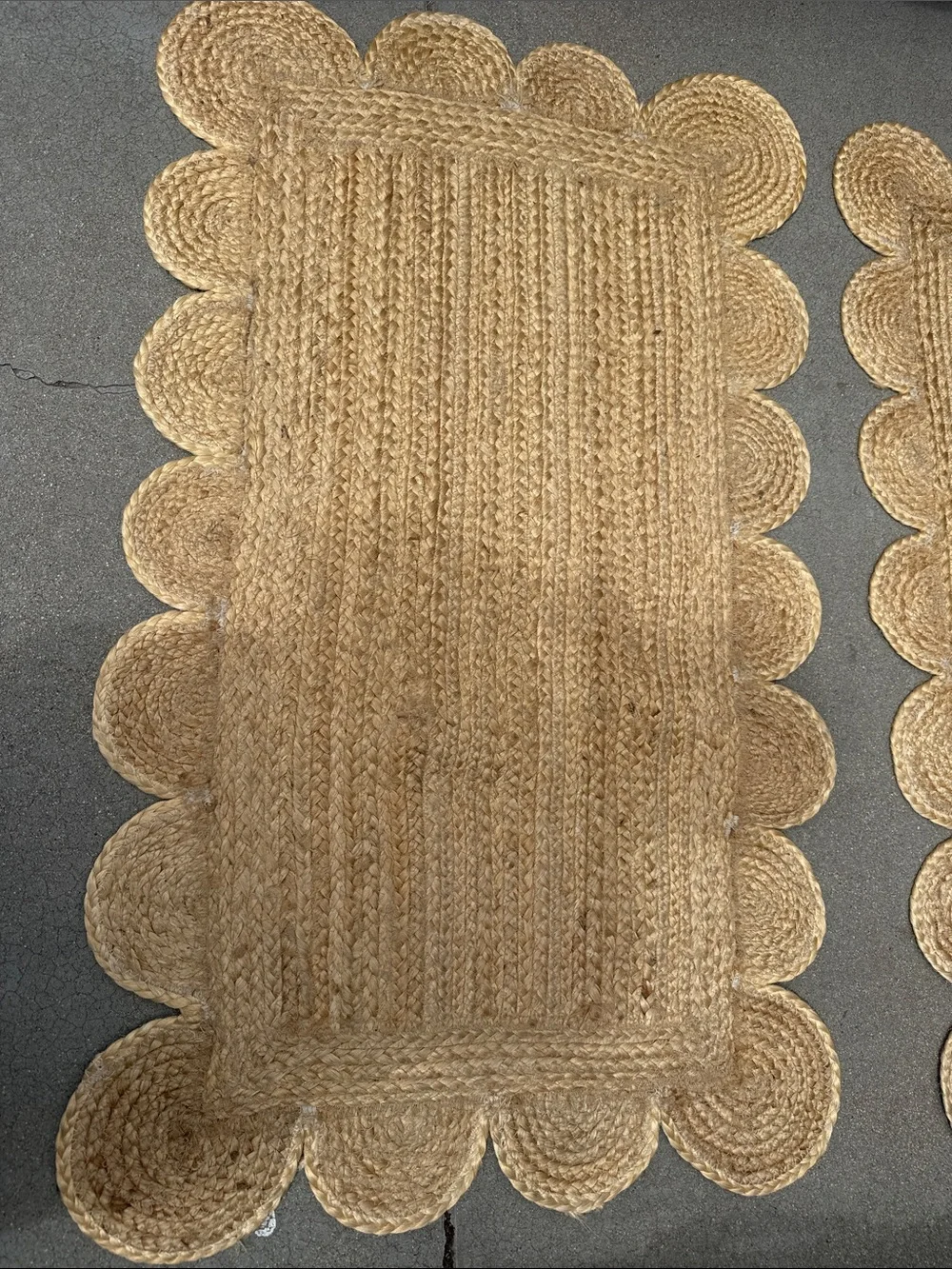 Natural Jute Scalloped Edge Rug Set - 2 Pieces